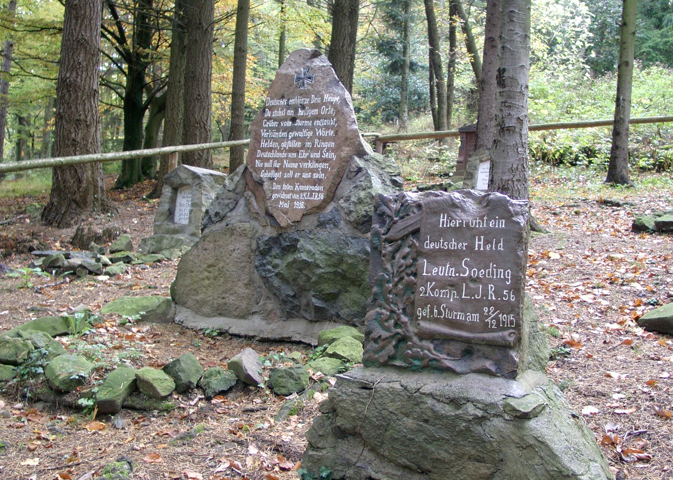 Jäger-Cemetery at the buttom of the Hartmannsweilerkopf